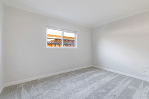 028_483 Churchill Park Dr