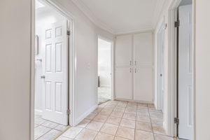 032_483 Churchill Park Dr