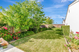 045_483 Churchill Park Dr