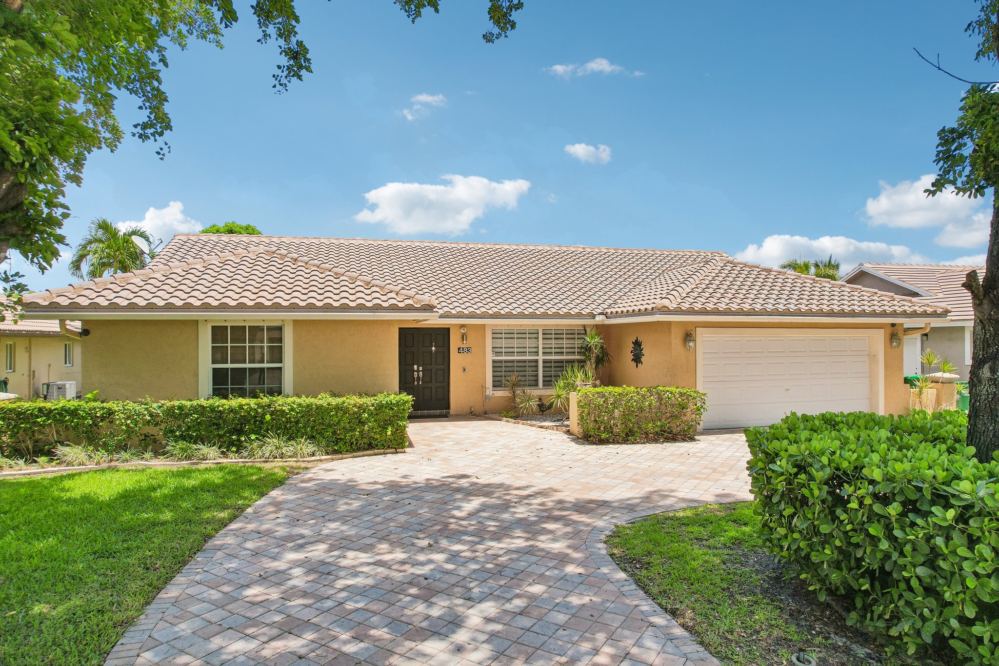 213564 - 483 NW 107th Ave-S1505-002.jpg