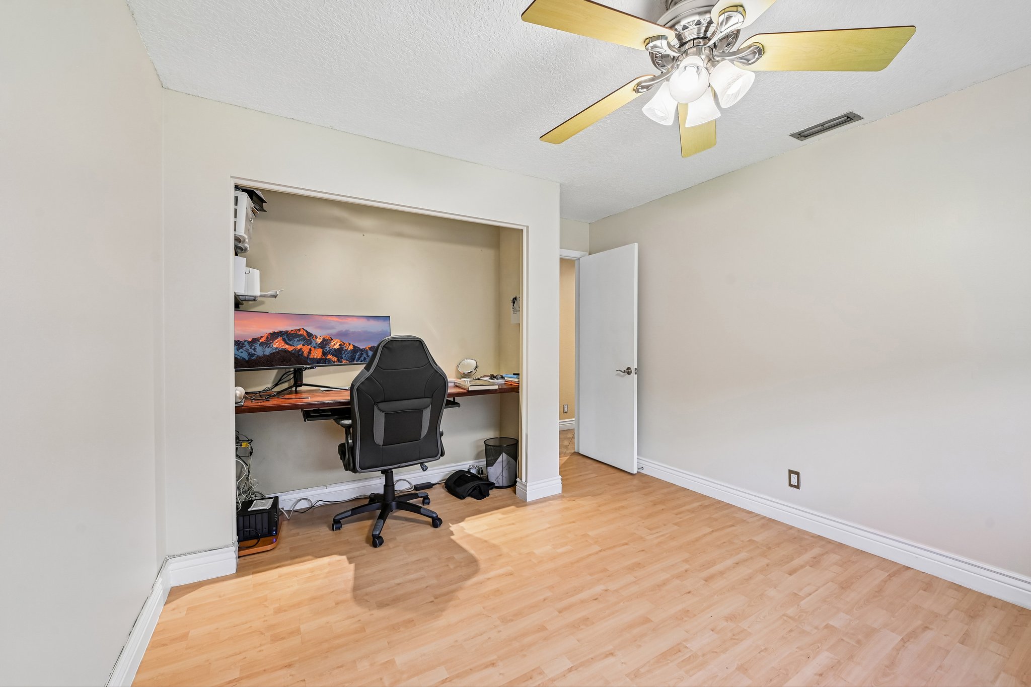 213564 - 483 NW 107th Ave-S1505-024.jpg