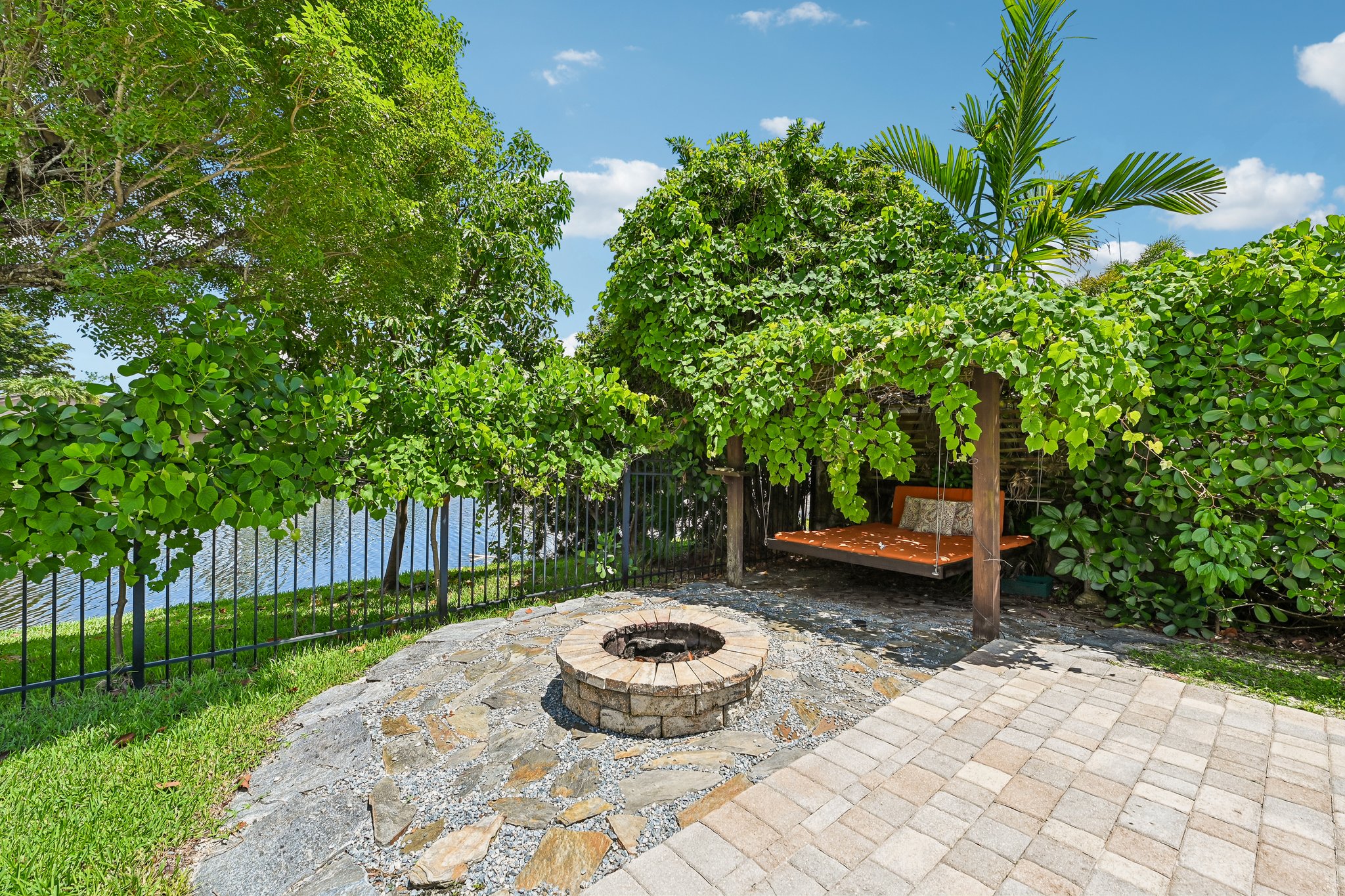 213564 - 483 NW 107th Ave-S1505-041.jpg
