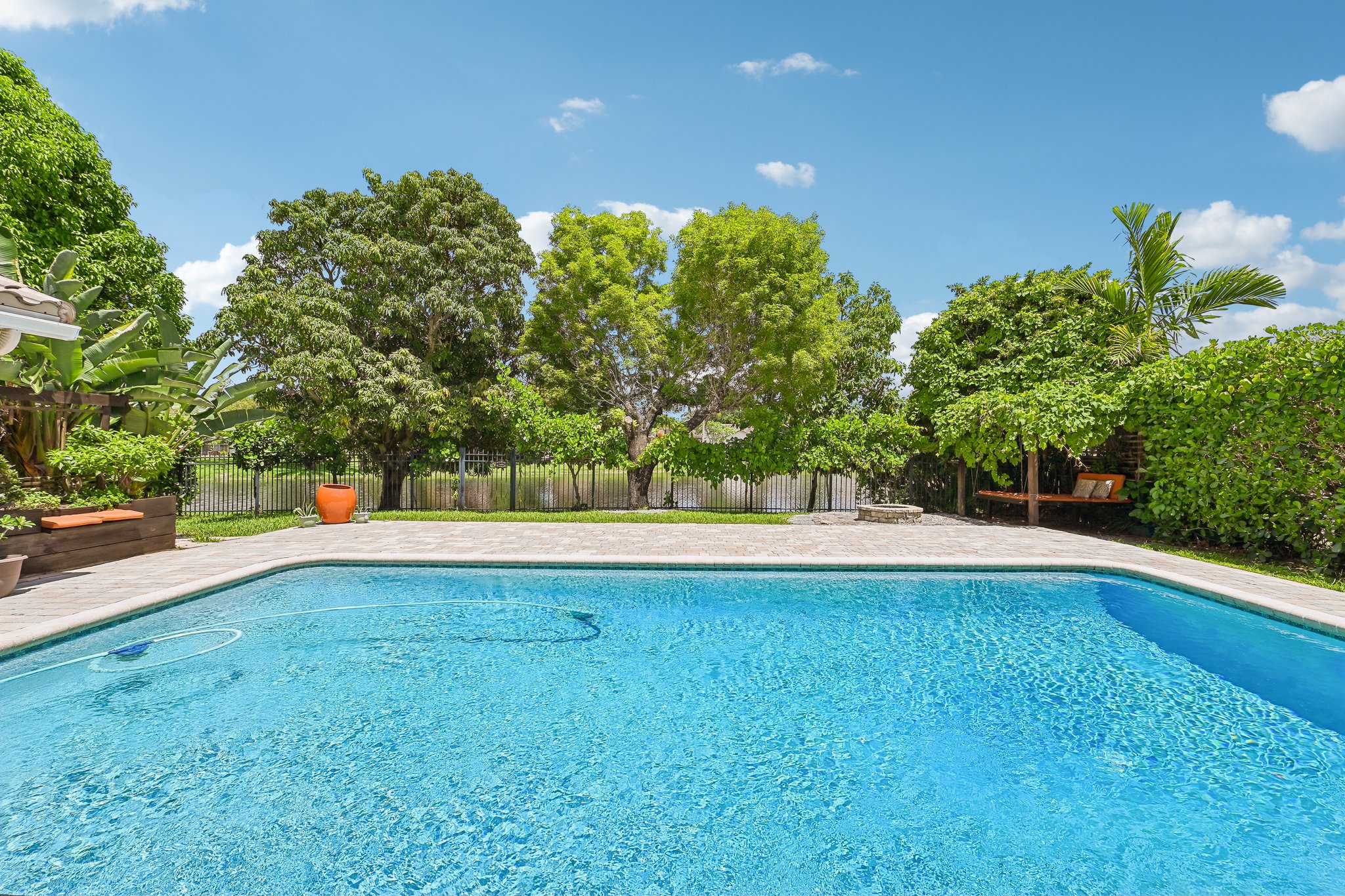 213564 - 483 NW 107th Ave-S1505-043.jpg