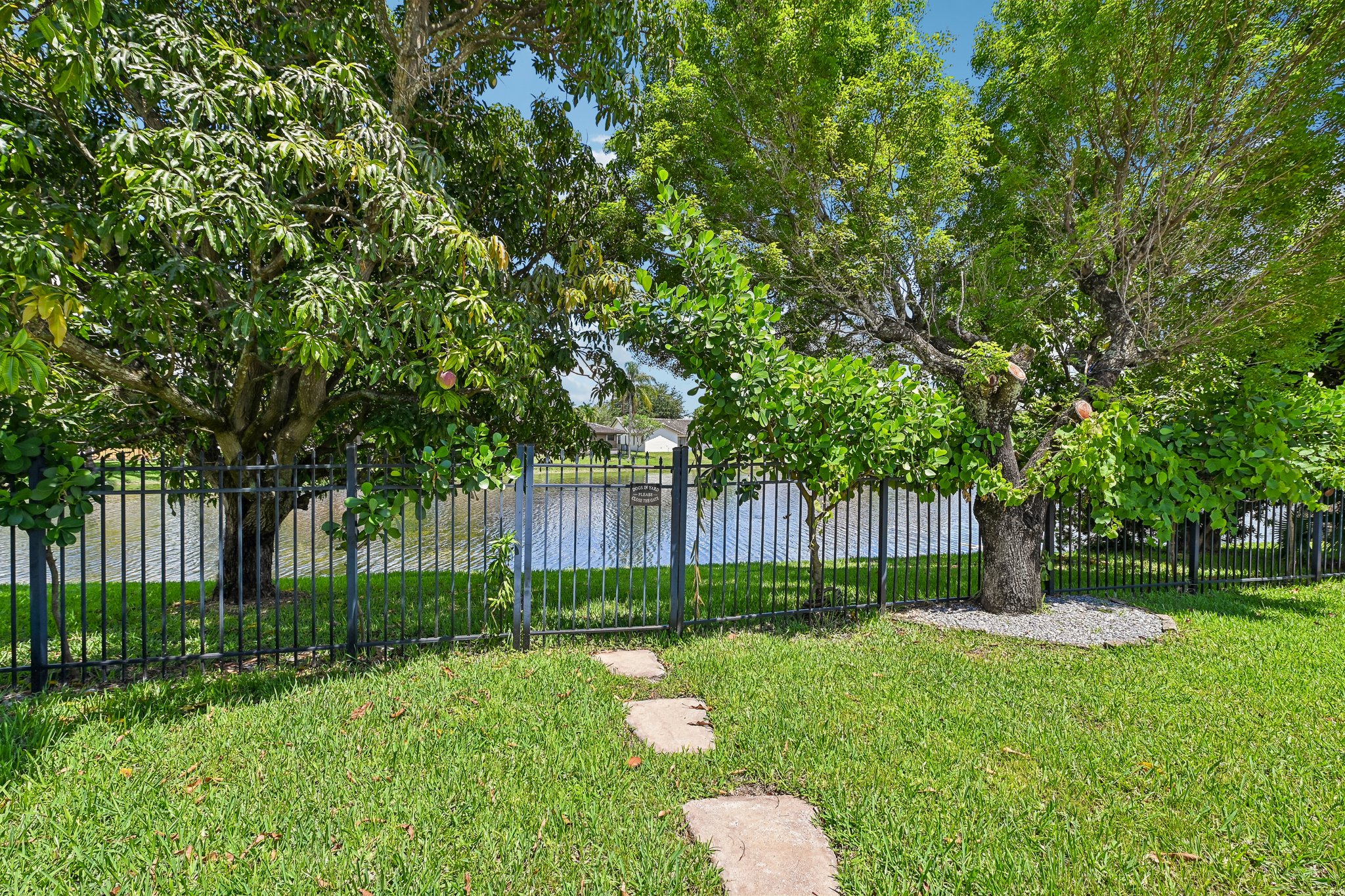 213564 - 483 NW 107th Ave-S1505-044.jpg