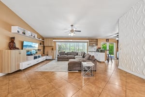 213564 - 483 NW 107th Ave-S1505-007.jpg