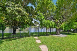 213564 - 483 NW 107th Ave-S1505-044.jpg