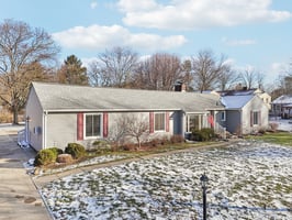 Parkside Dr-S1301-046.jpg