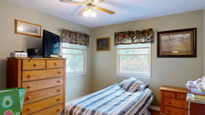  Photo 48