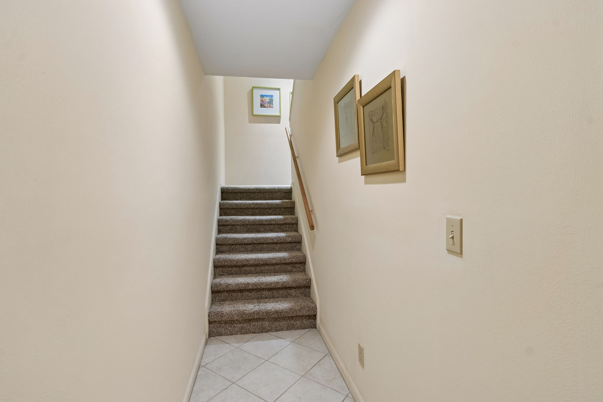 Foyer/Stairway