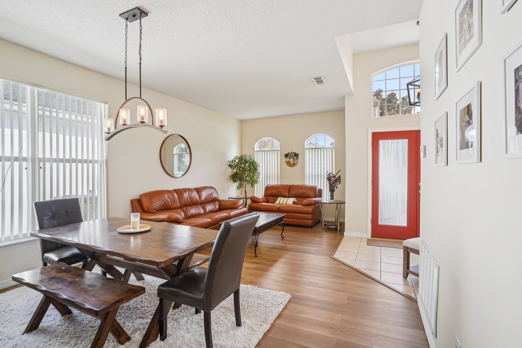 Chalfont Dr-S0807-012.jpg