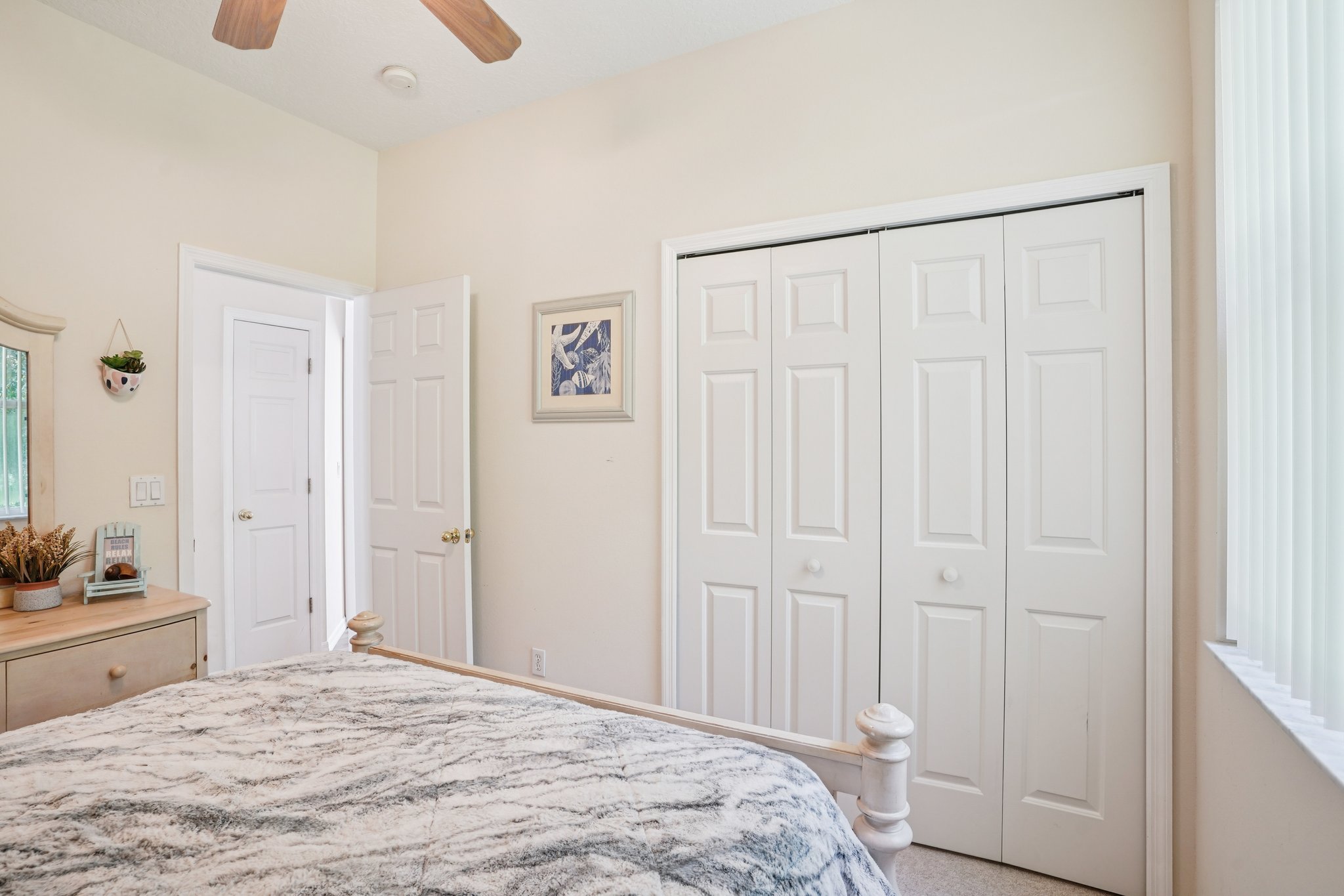 Chalfont Dr-S0807-035.jpg