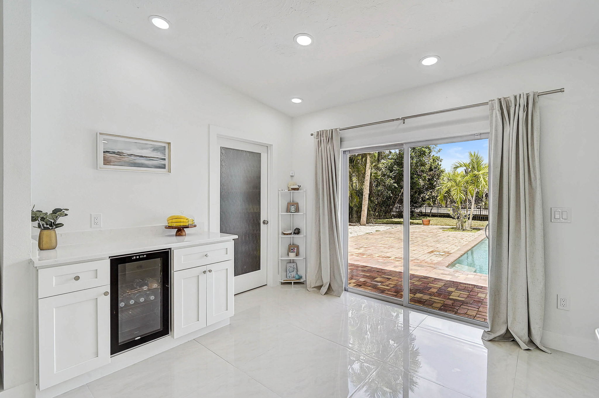 4831 Primrose Path-6