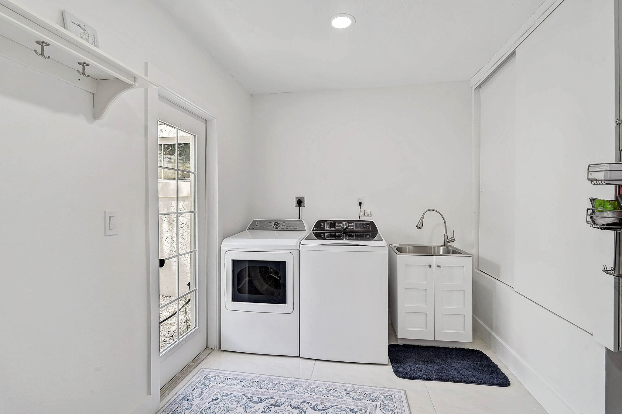 4831 Primrose Path-30