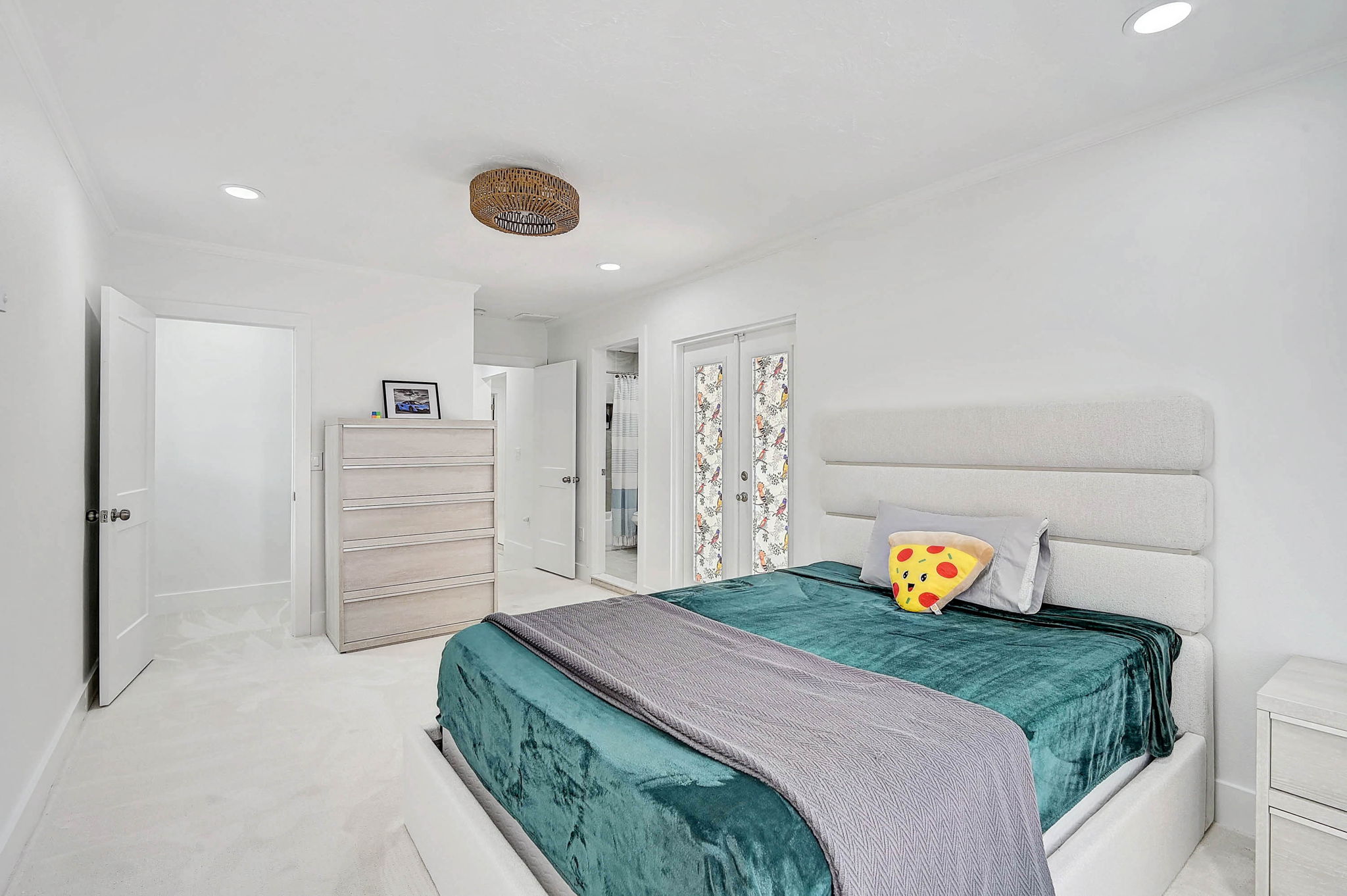 4831 Primrose Path-32