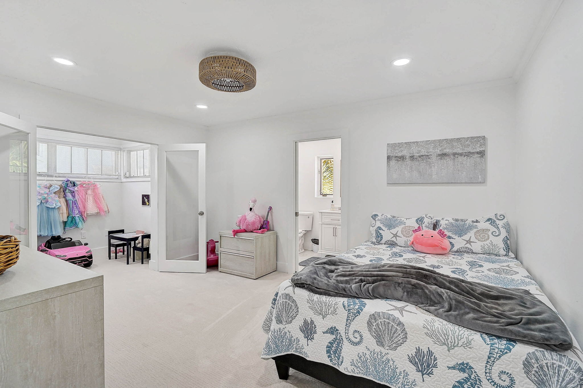 4831 Primrose Path-34