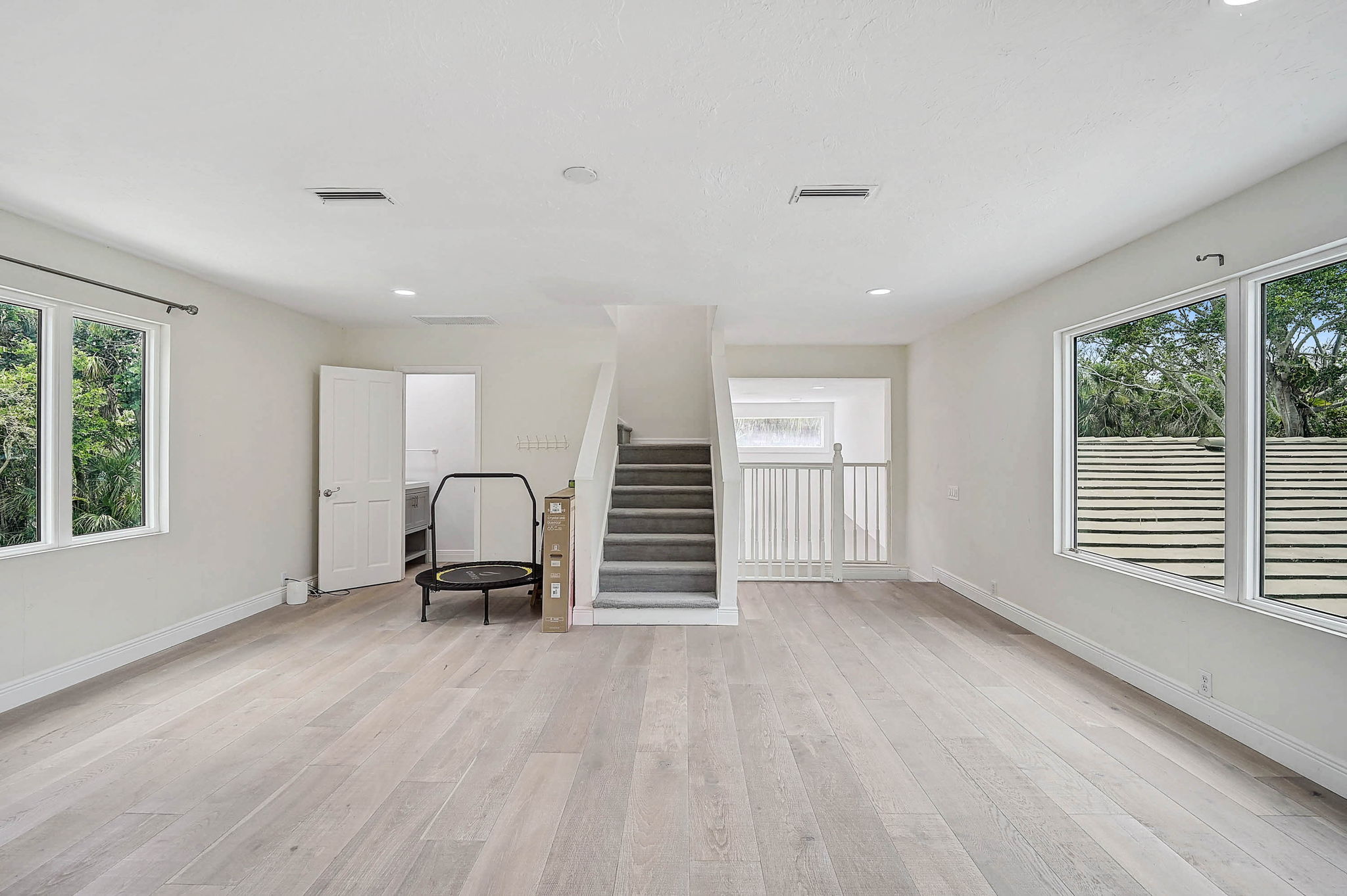 4831 Primrose Path-40
