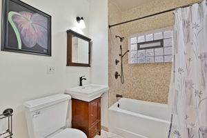 4832 N Claremont Ave - Unit 1_009