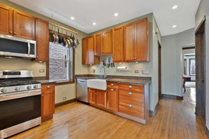 4832 N Claremont Ave - Unit 1_013