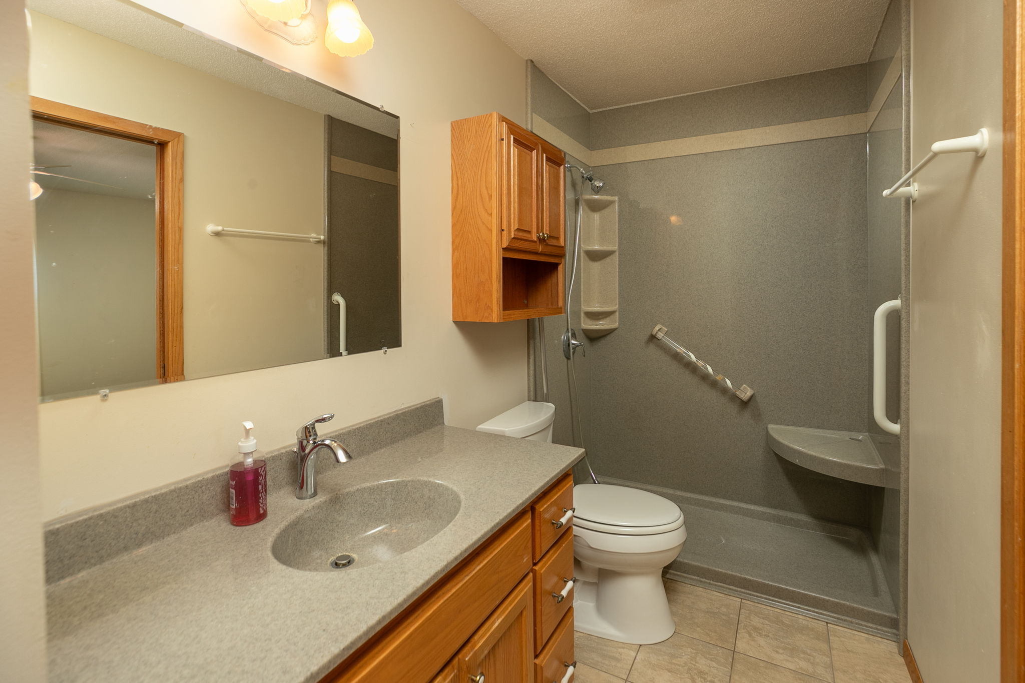 16-Bathroom