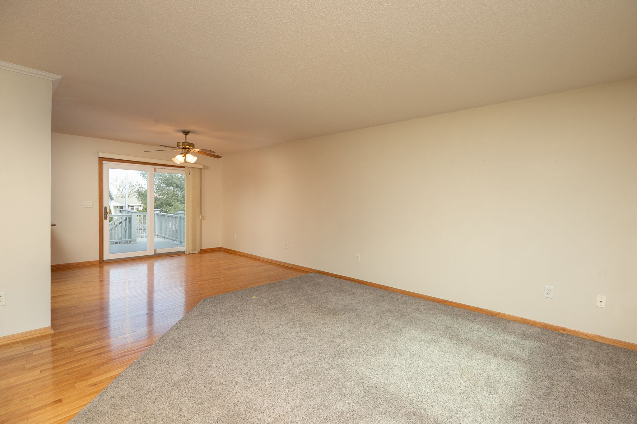 06-Living Room