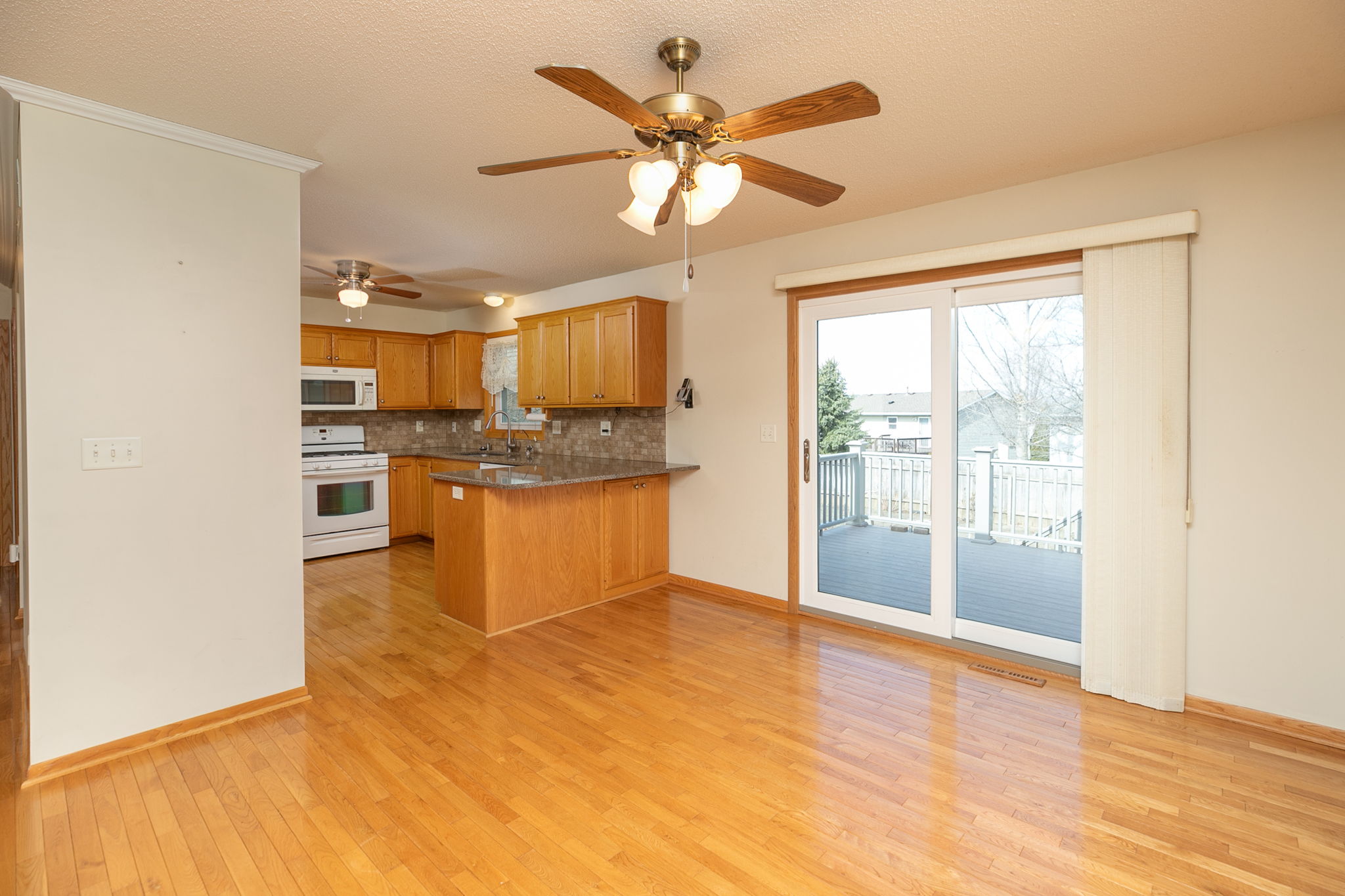 08-Dining Room