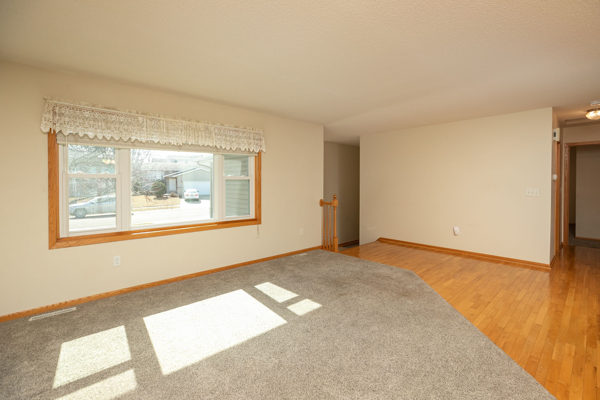 04-Living Room