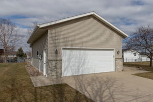 32-Garage