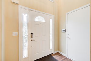 3 Entryway w Garage Access