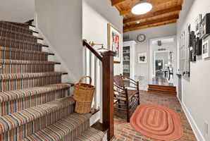  Photo 32