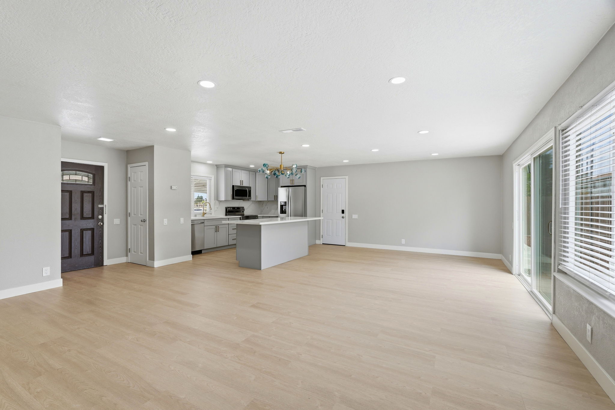 008_F8_4838 Snell Ave