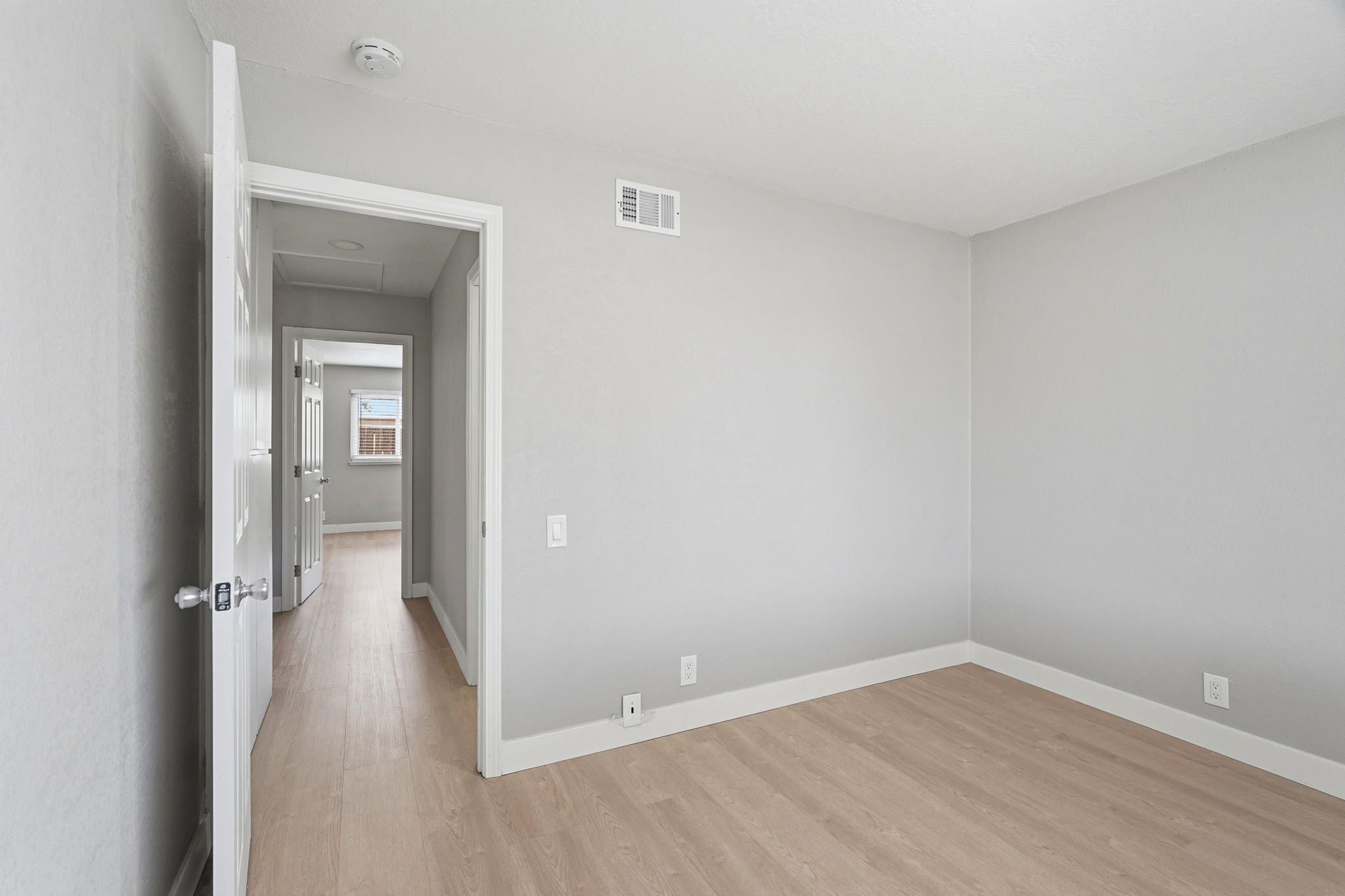 022_F8_4838 Snell Ave