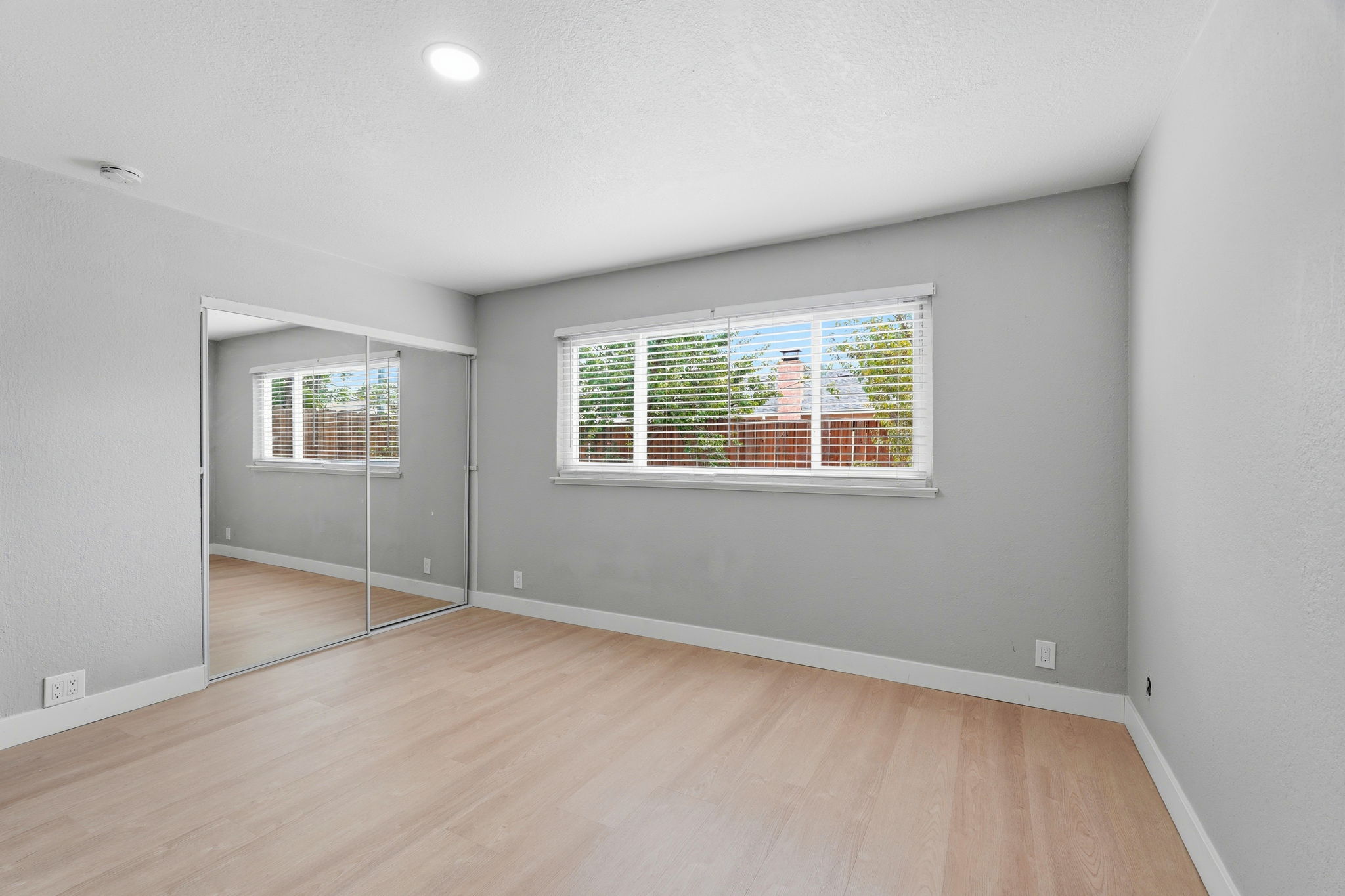 026_F8_4838 Snell Ave