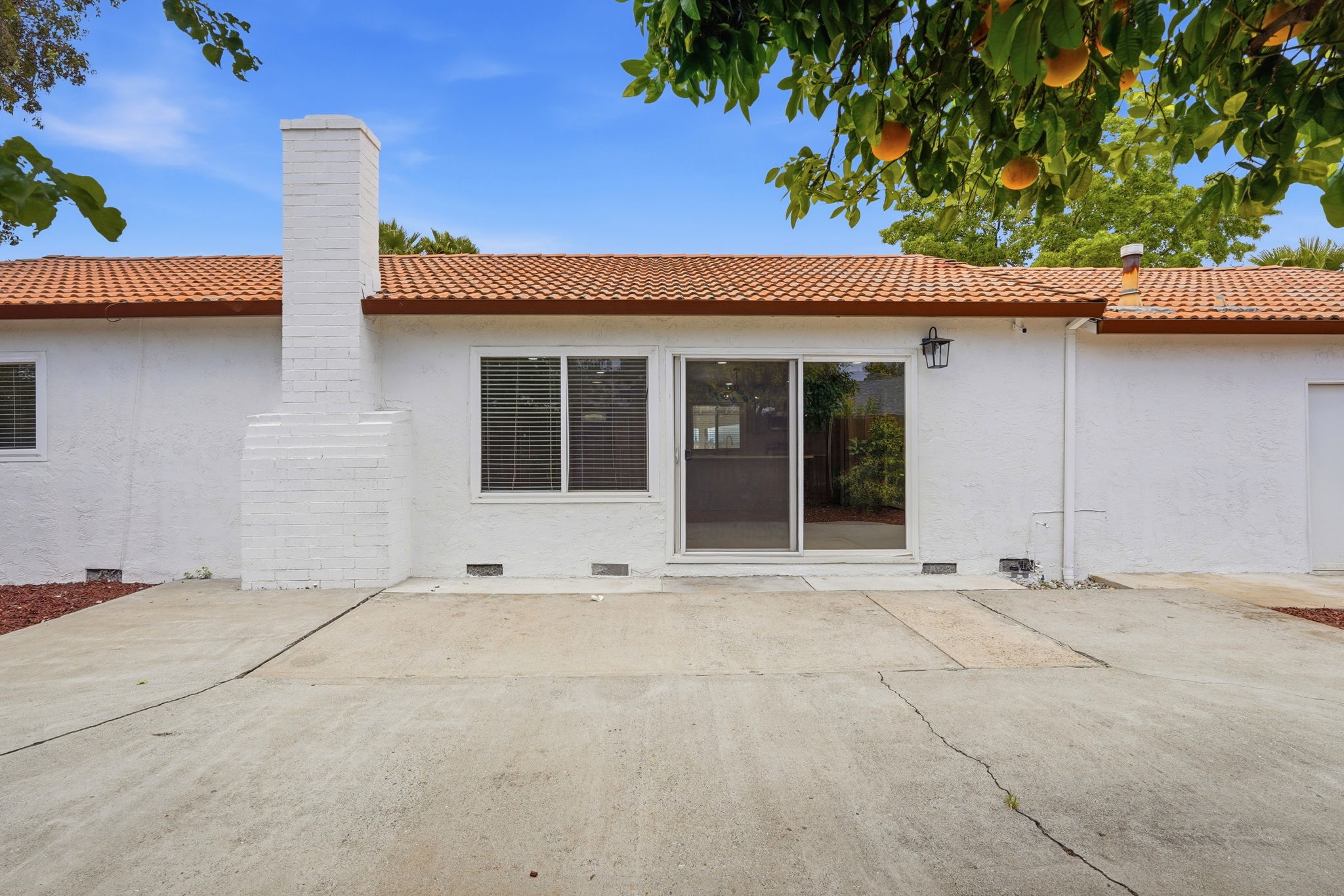 035_F8_4838 Snell Ave