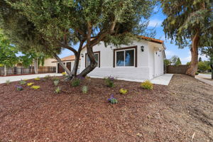 003_F8_4838 Snell Ave