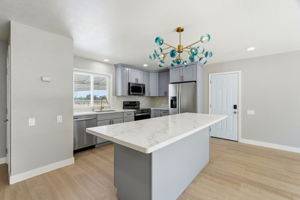 010_F8_4838 Snell Ave