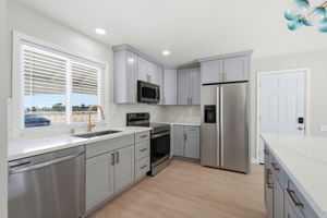 012_F8_4838 Snell Ave