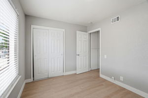 023_F8_4838 Snell Ave