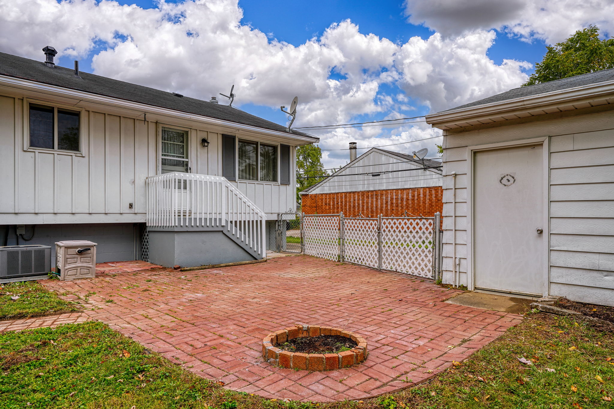 484 Daytona Rd (50)