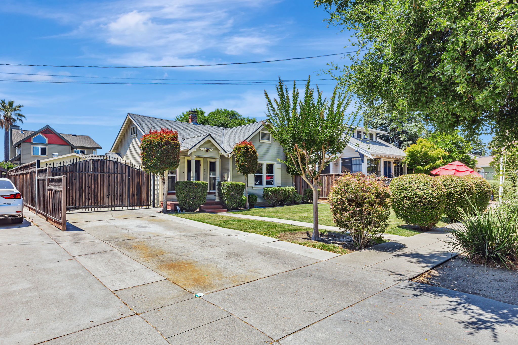 002_484 E Evelyn Ave