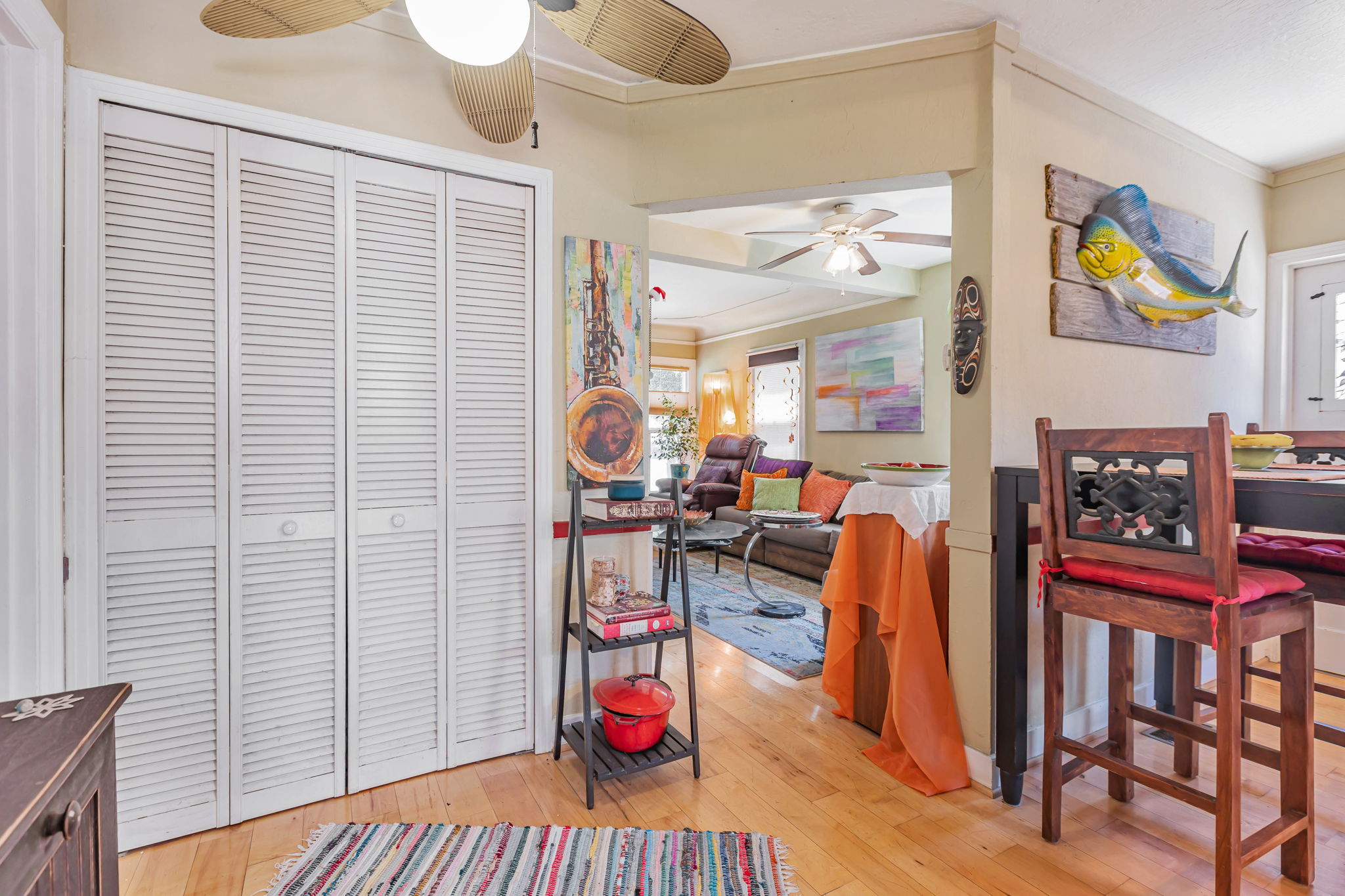015_484 E Evelyn Ave