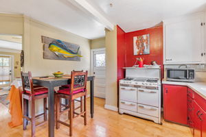 012_484 E Evelyn Ave