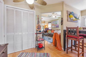 015_484 E Evelyn Ave