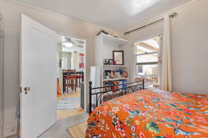 018_484 E Evelyn Ave
