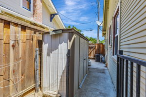 031_484 E Evelyn Ave
