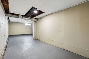 E B St-S2008-030.jpg
