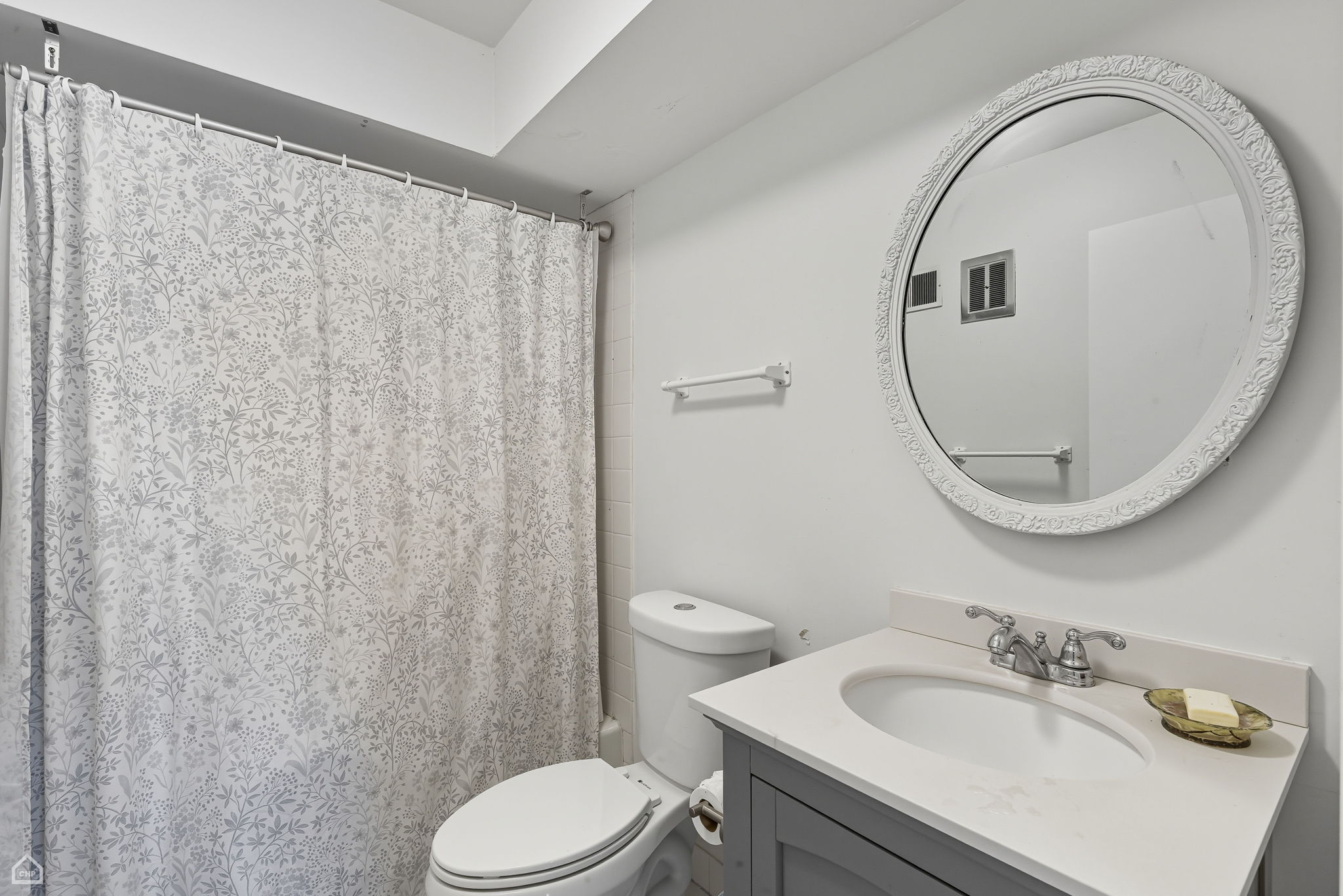 4840 Foster St 303 - Matt Liss_CHP2025_008