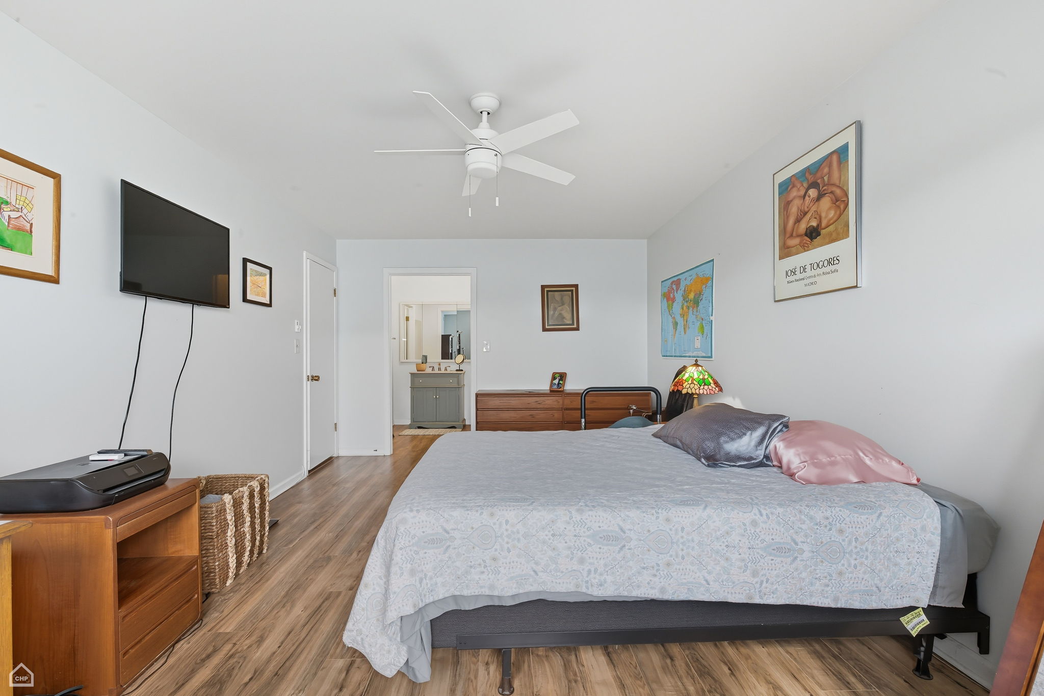 4840 Foster St 303 - Matt Liss_CHP2025_011