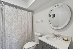 4840 Foster St 303 - Matt Liss_CHP2025_008