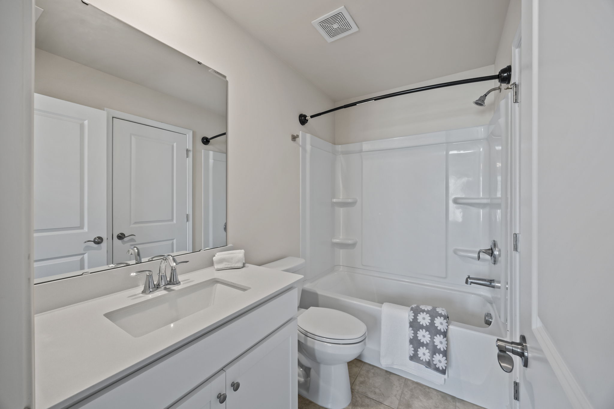 UPSTAIRS full bath with access to Bonus Room and to Bedroom/Office #3.