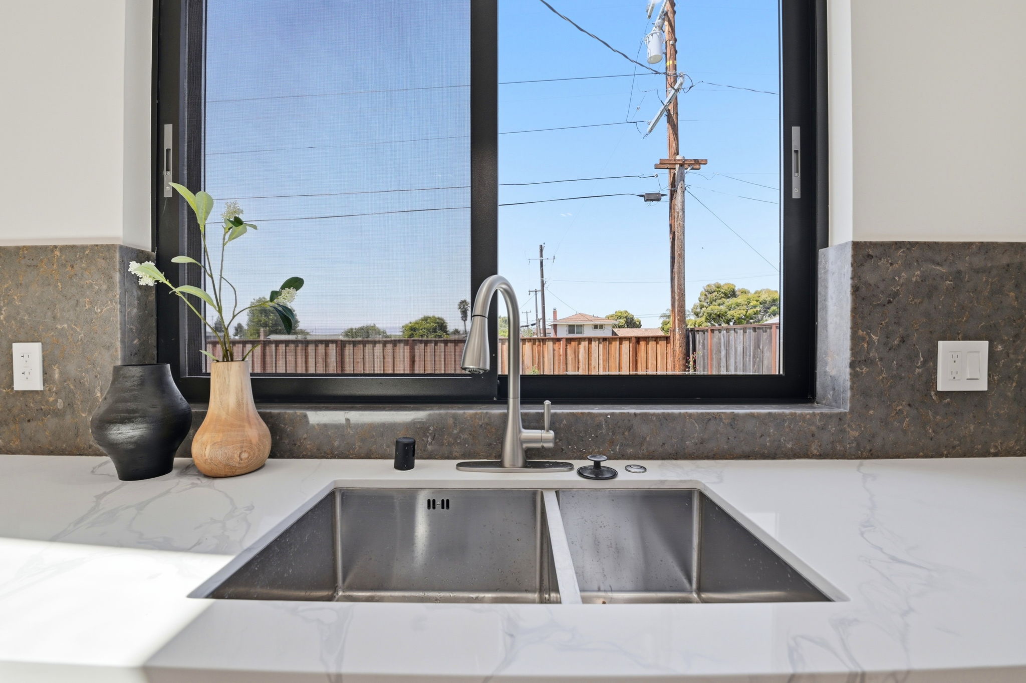 018_F8_48409 Cottonwood St